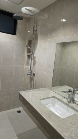 creek view - 3 br apt 